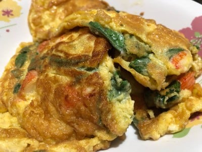 วิธีทำ ไข่เจียวกะเพราปูอัด