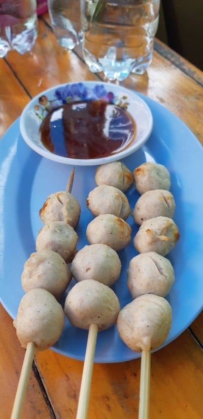 อาหาร หรือ เครื่องดื่ม