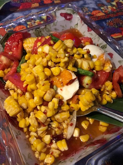 ตำข้าวโพดไข่เค็ม