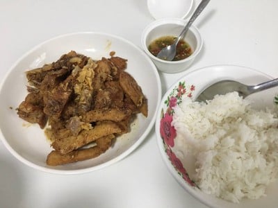 วิธีทำ สันนอกหมูทอดกระเทียมพริกไทย