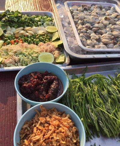 ร้านฮ่องเต้ เนื้อย่าง&แจ่วฮ้อน โคราช หนองปรือ