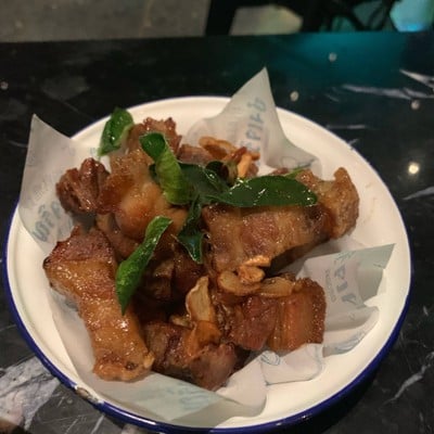 หมูสามชั้นทอดน้ำปลา