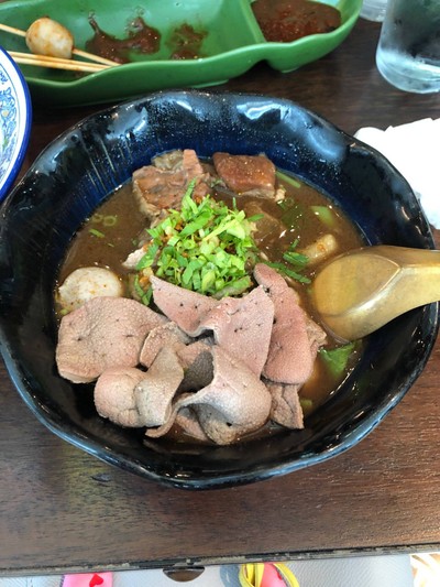 น้ำตกเนื้อตุ๋น