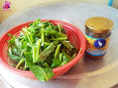 วิธีทำ ผัดผักบุ้ง วิธีทำ ผัดผักบุ้ง