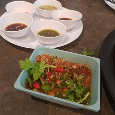 อาหาร หรือ เครื่องดื่ม