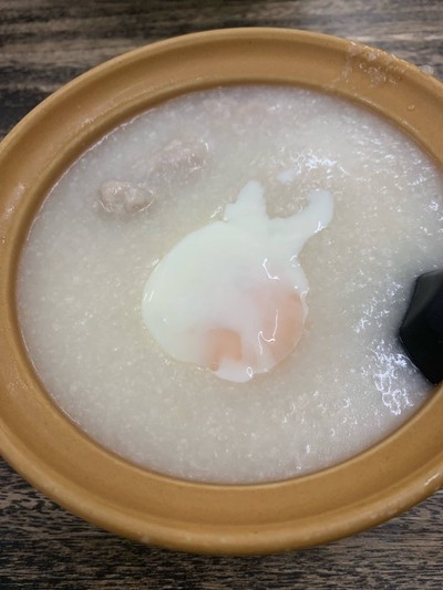 โจ๊กหมูสับใส่ไข่