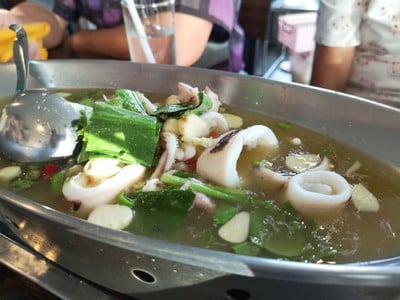 ปลาหมึกไข่นึ่งมะนาว
