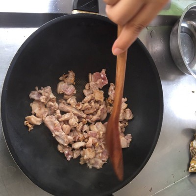วิธีทำ ผัดมะเขือยาวใส่หมูสามชั้น- ปลาเค็ม วิธีทำ ผัดมะเขือยาวใส่หมูสามชั้น- ปลาเค็ม