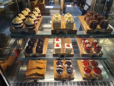 อาหาร หรือ เครื่องดื่ม