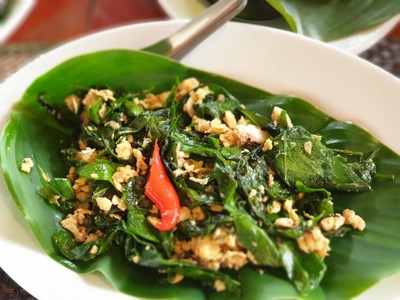 ผักเหมียงผัดไข่