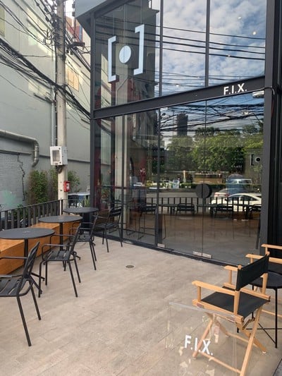 หน้าร้าน F.I.X. Coffee (Saladaeng) - Sarasin Saladaeng 1