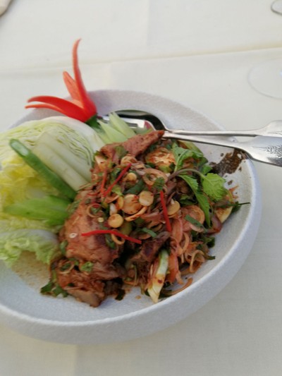 พล่าเนื้อ