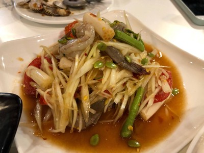 ส้มตำไหลบัวกุ้งสด