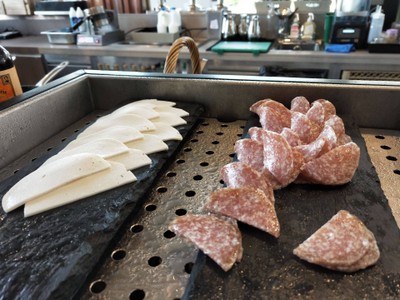 COLD CUT