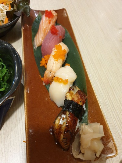 อาหาร หรือ เครื่องดื่ม