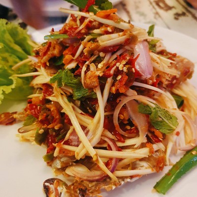 อาหาร หรือ เครื่องดื่ม