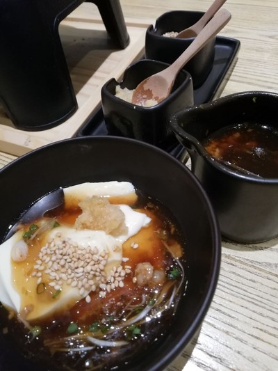 Soft Tofu Pot with Mabo Sauce ราคา 160 บาท+