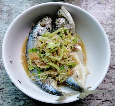 ปลาทูราดพริกมะขาม ปลาทูราดพริกมะขาม