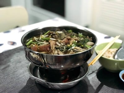 โกเบ เนื้อวัว (Kobe Beef Noodles) โกเบ เนื้อวัว (Kobe Beef Noodles)