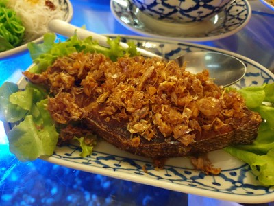 ปลามงทอดกระเทียม