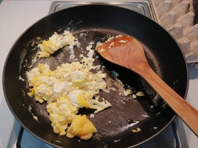 วิธีทำ ใบเหลียงผัดไข่