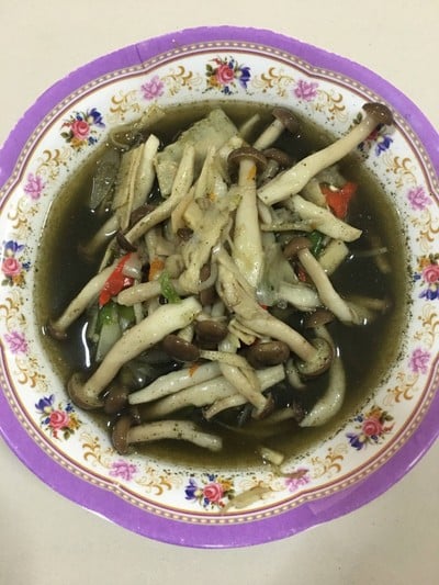 “แกงหน่อไม้เห็ดน้ำย่านาง” “แกงหน่อไม้เห็ดน้ำย่านาง”