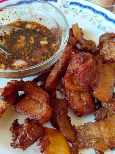 หมูทอดเชียงราย หมูทอดเชียงราย