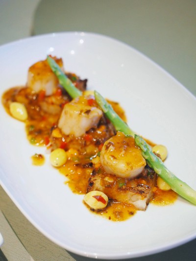 หอยเชลล์ผัดซอส XO