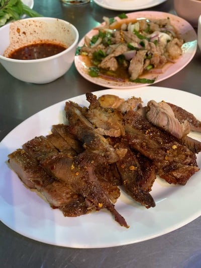 เมนูของร้าน ร้านลาบอุบล คนตระการ แยก สาทร (หัวมุมฝั่ง ถ.เจริญราษฏ์)