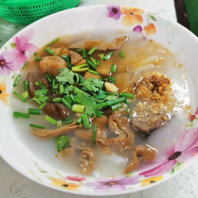 ก๋วยจั๊บ ตรอกซุง บางรัก (KUAY JAP TROK SUNG BANG RAK) ก๋วยจั๊บ ตรอกซุง บางรัก (KUAY JAP TROK SUNG BANG RAK)