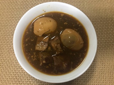 พะโล้ไข่เค็ม