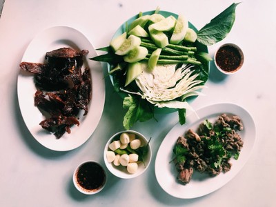 อาหาร หรือ เครื่องดื่ม