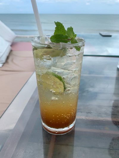 อาหาร หรือ เครื่องดื่ม