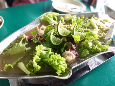 ปลาหมึกนึ่งมะนาว