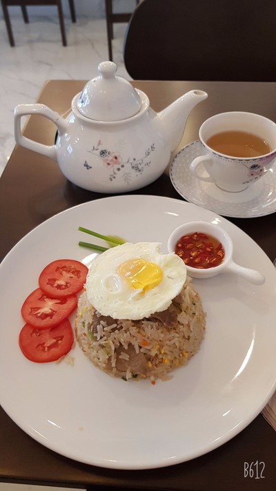 ข้าวผัดหมู (Fried Rice with Pork)