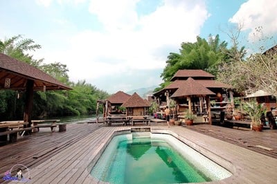 Sai Yok View raft Resort