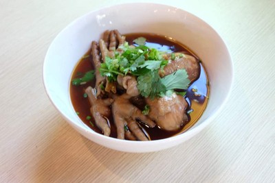 เส้นเล็กตีนไก่