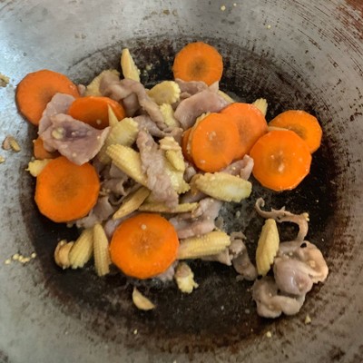 วิธีทำ สุกี้แห้ง ผัดรวมมิตร