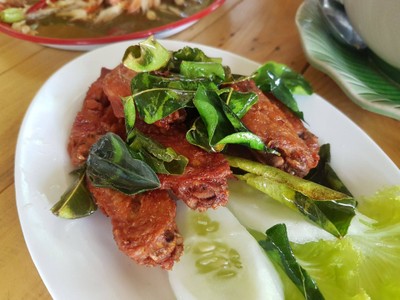 ปีกไก่ทอด