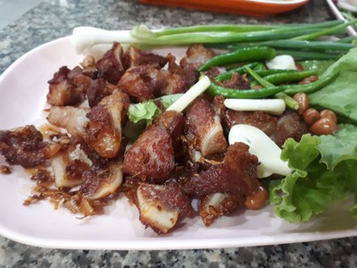 แหนมซี่โครงหมูทอด