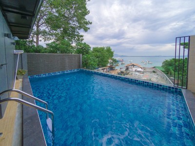 Rainbow Sky Hotel
