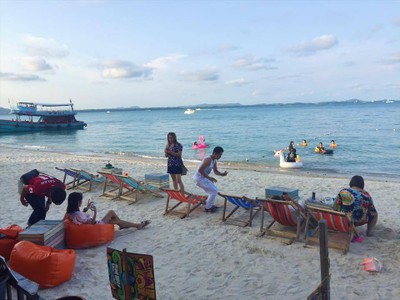 Baan Rom Talay Made'