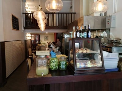 บรรยากาศ Brassica Doughnuts เอกมัย