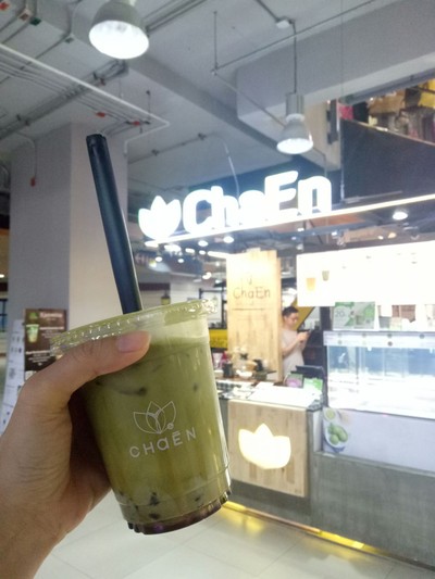 Matcha kuromitsu latte