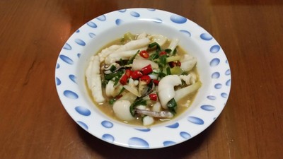 ปลาหมึกผัดพริกสด