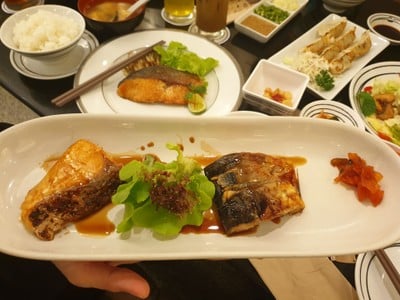 ปลาซาบะและแซลมอนย่าง