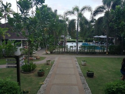สระว่ายน้ำ/ชายหาด