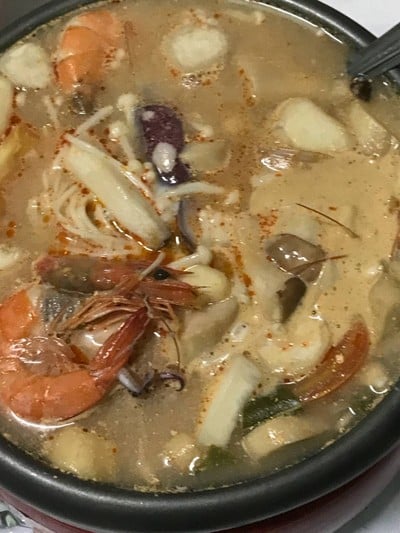 วิธีทำ ต้มยำทะเลสูตรน้ำข้นรสดี วิธีทำ ต้มยำทะเลสูตรน้ำข้นรสดี