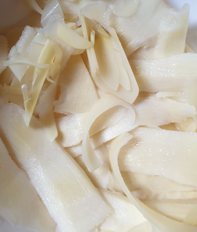 วิธีทำ ต้มหน่อไม้สดกับกระดูกหมูอ่อน