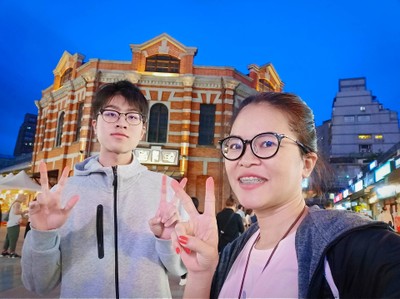 ใกล้กับ Ximending แค่ข้ามถนน